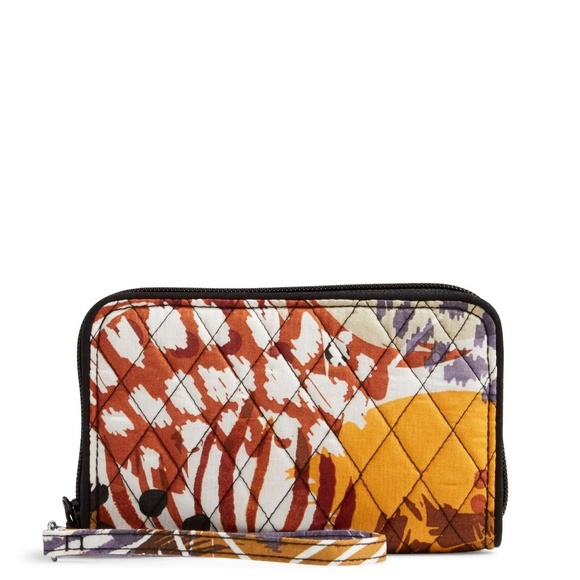 Vera Bradley RFID Grab & Go Wristlet Wallet - Picture 3 of 6